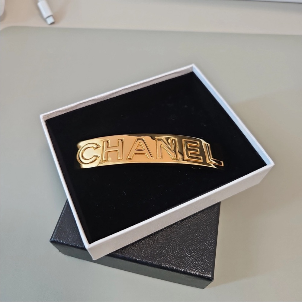 CHANEL GOLD HAIR BARETTE